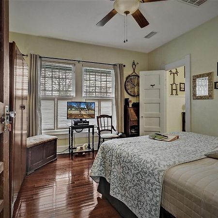 Granbury Gardens Bed&Breakfast Zimmer foto