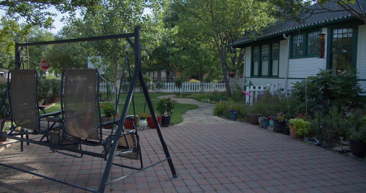 Granbury Gardens Bed&Breakfast Exterior foto