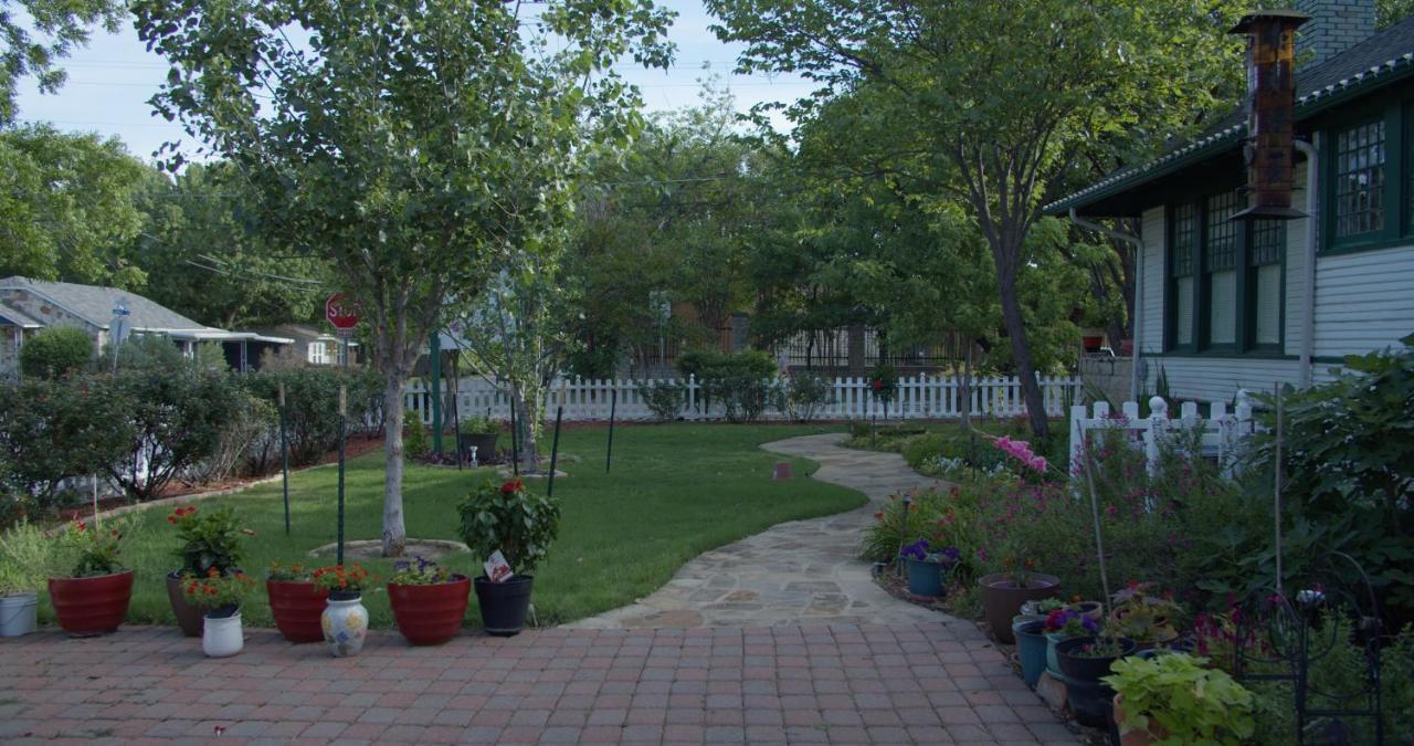Granbury Gardens Bed&Breakfast Exterior foto